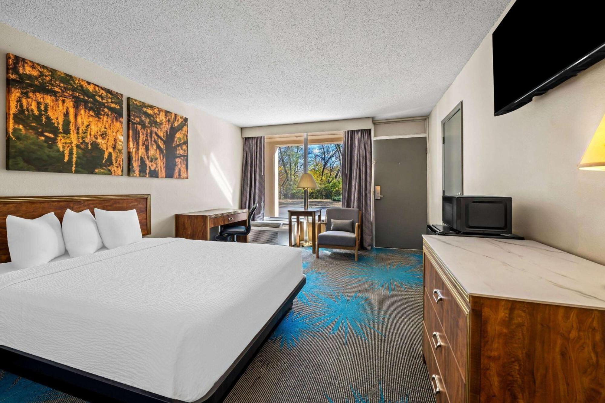 Days Inn By Wyndham Dubuque Exteriör bild